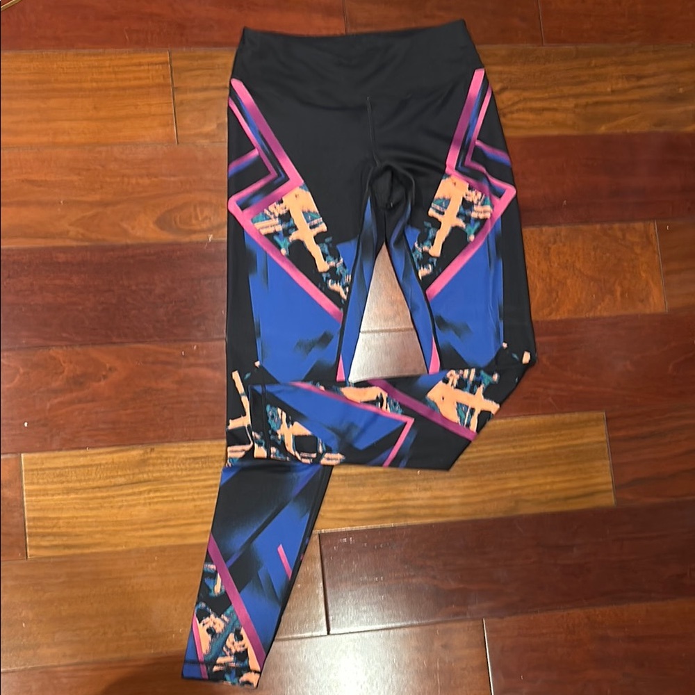 Women’s Zella Black and Pink Leggings